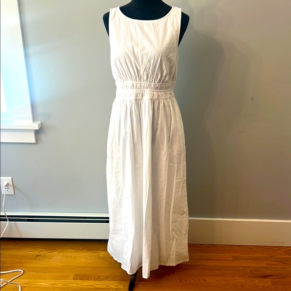 Classic White Sleeveless Maxi Dress